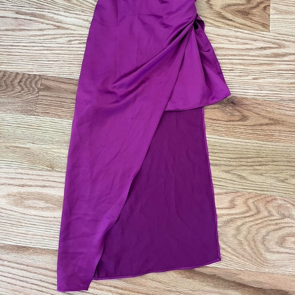 Zara Asymmetrical Magenta Satin Effect XS Feminine Slip Dress - Picture 2 of 8